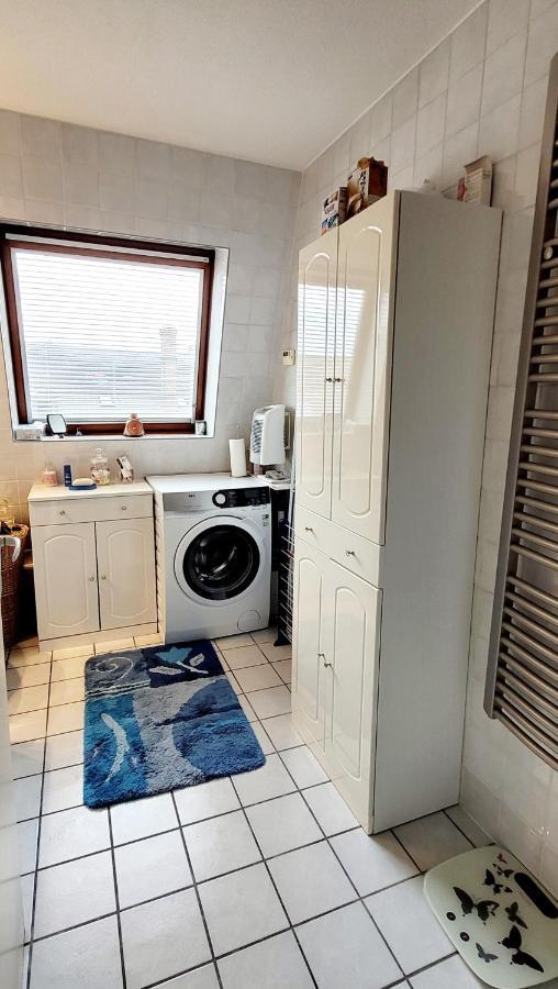 Cosy. 10mn Du Centre Et De La Gare. Garage Gratuit Homestay